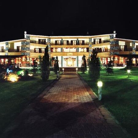 Le Chalet ซานธี ภายนอก รูปภาพ