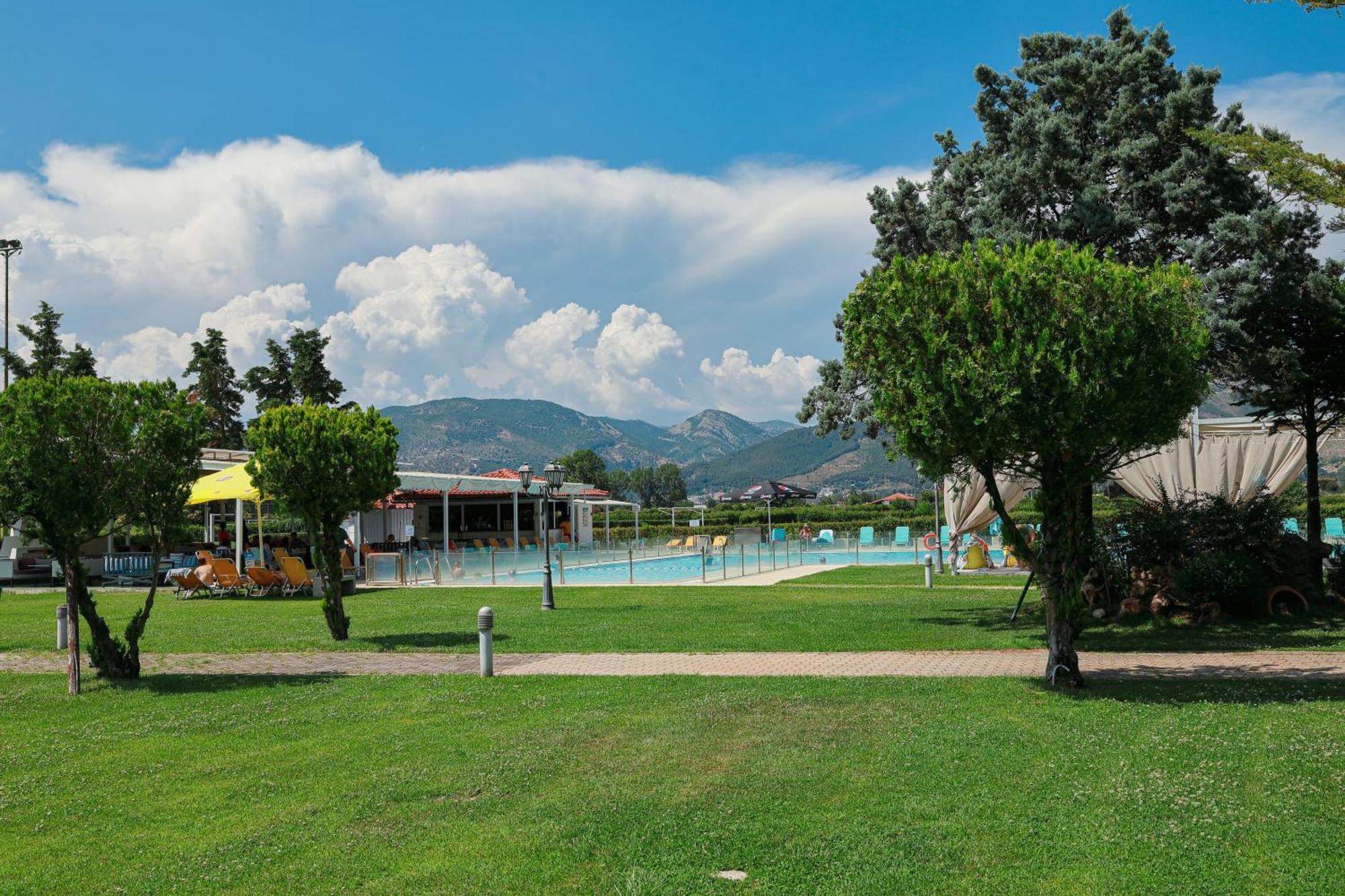Le Chalet ซานธี ภายนอก รูปภาพ