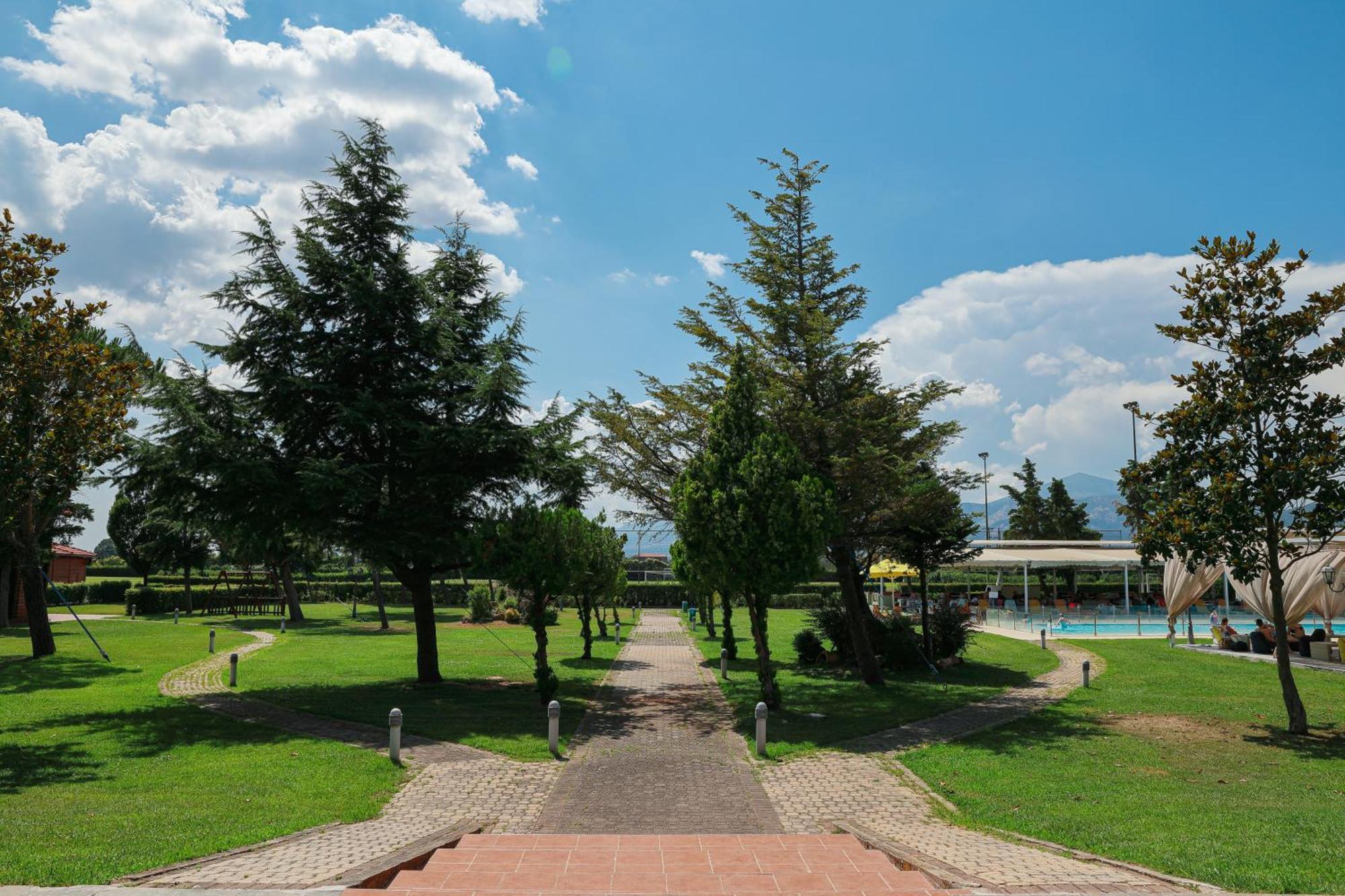 Le Chalet ซานธี ภายนอก รูปภาพ