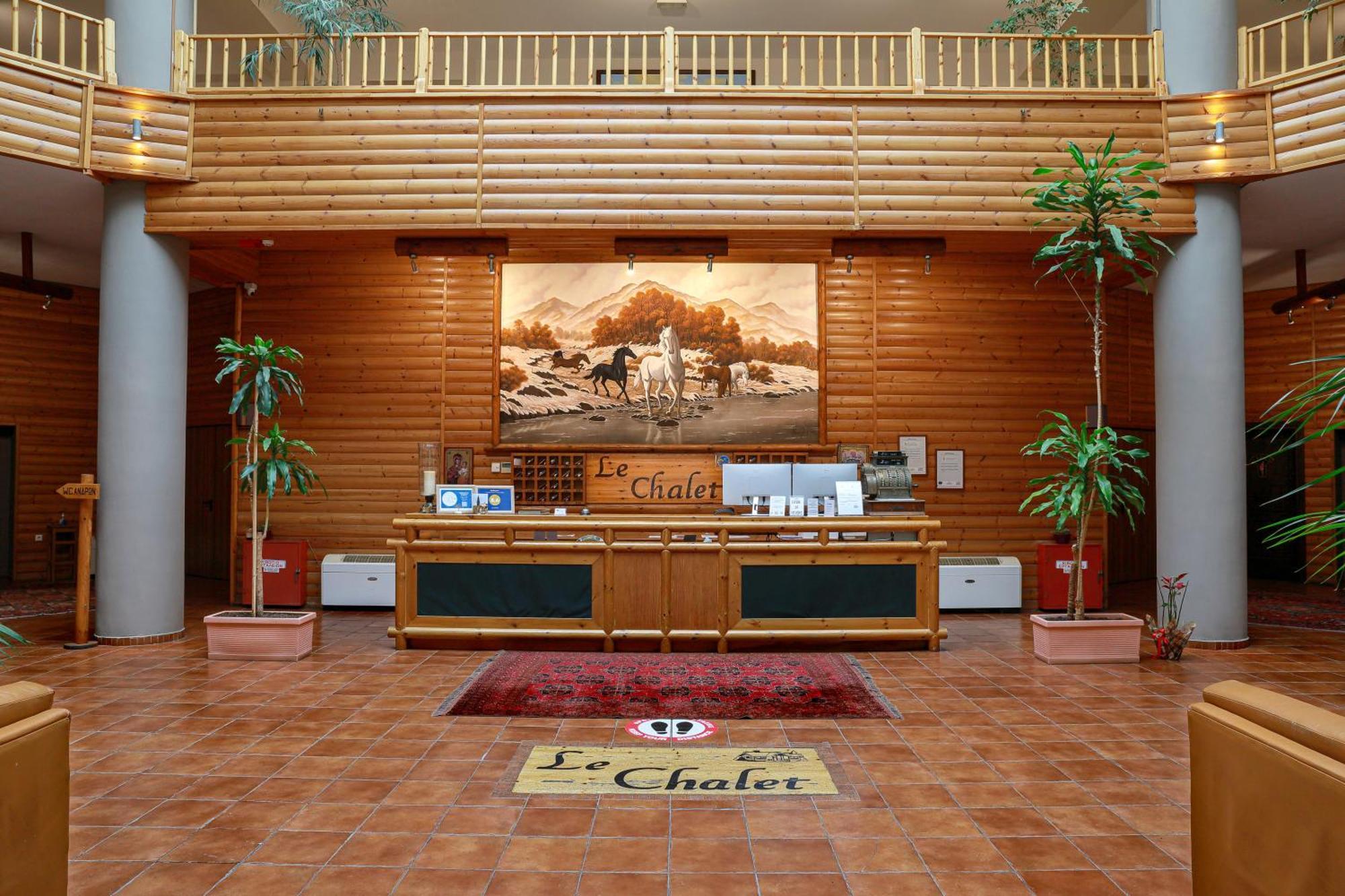 Le Chalet ซานธี ภายนอก รูปภาพ